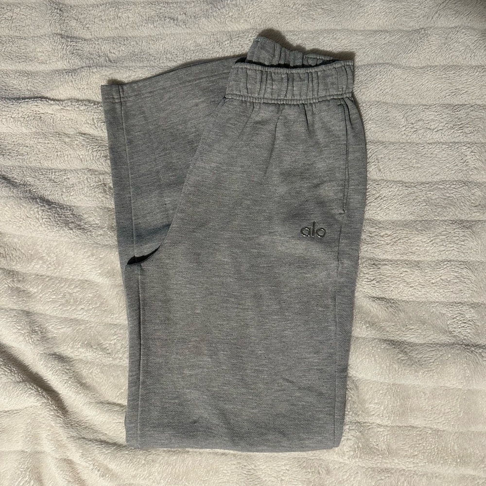 ALO Yoga Grey Accolade Sweatpants